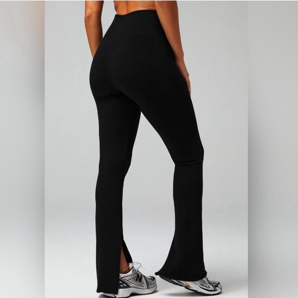 Fabletics Cloud Seamless split flare leg leggings - Picture 2 of 5